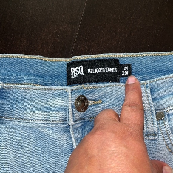 RSQ Jeans Mens 34x30 Blue
Denim Relaxed Tapered Fit
Light Wash Casual Fashion - Picture 2 of 5